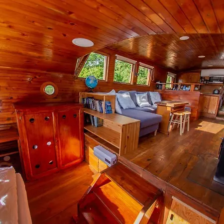 Prague Bay Houseboats Hotel Exterior photo