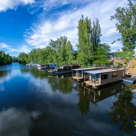 Prague Bay Houseboats Hotel Exterior photo