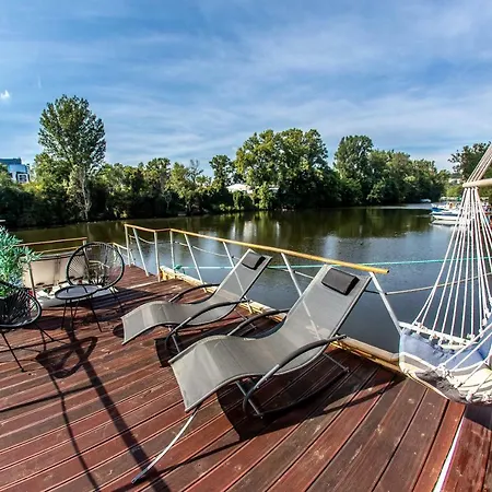 Prague Bay Houseboats Hotel Exterior photo