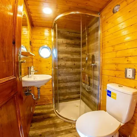 Prague Bay Houseboats Hotel Exterior photo