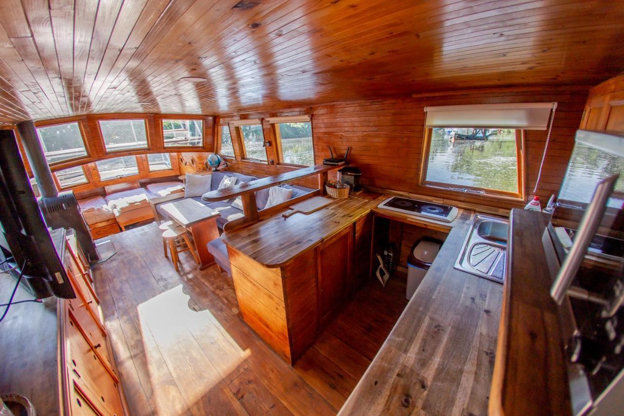Bay Houseboats 3* Прага