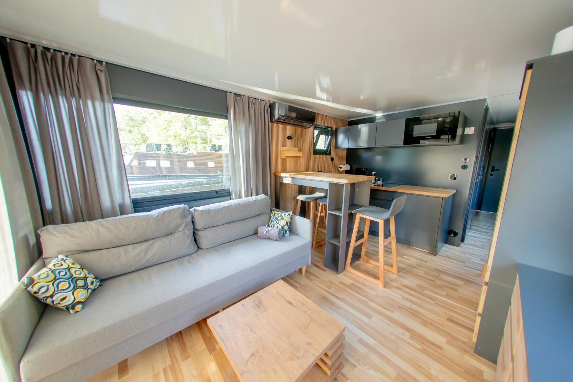 Bay Houseboats Ботель 3*