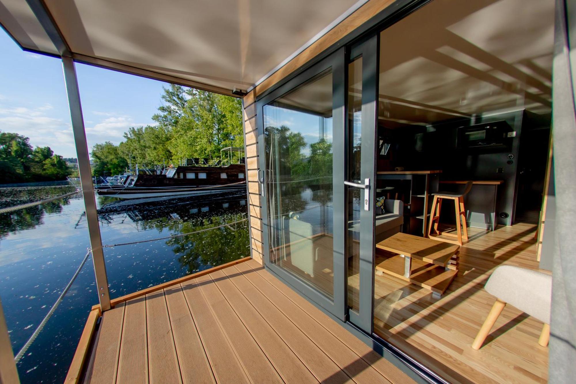 Bay Houseboats 3* Прага